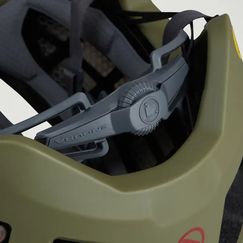 Endura SingleTrack MIPS Helmet in Brick Red-7