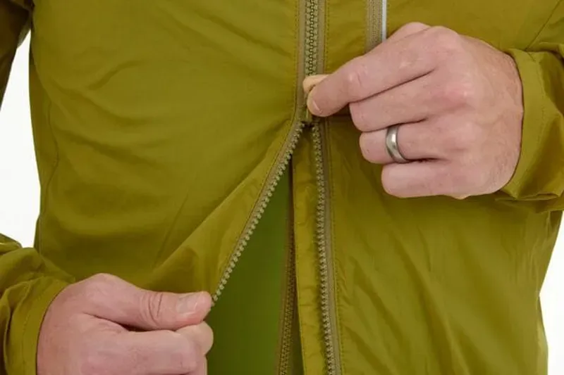 Madison Roam Men's Lightweight Windproof Packable Jacket In Moss Green-3