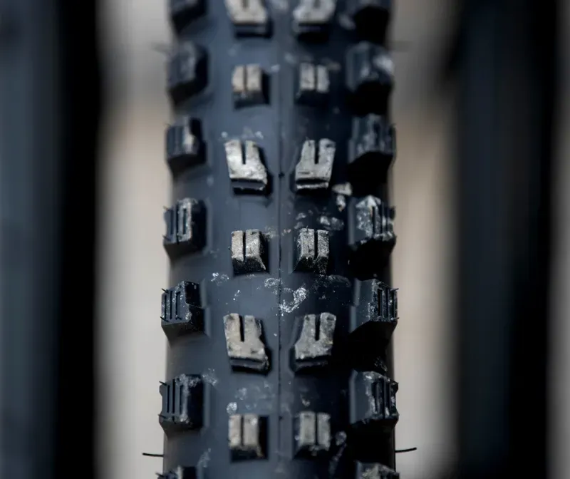 Vittoria Aga 2 Tyre in Anthracite-2